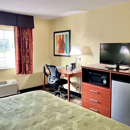 Quality Inn & Suites Wisconsin Dells Downtown - Waterparks Area Exterior photo