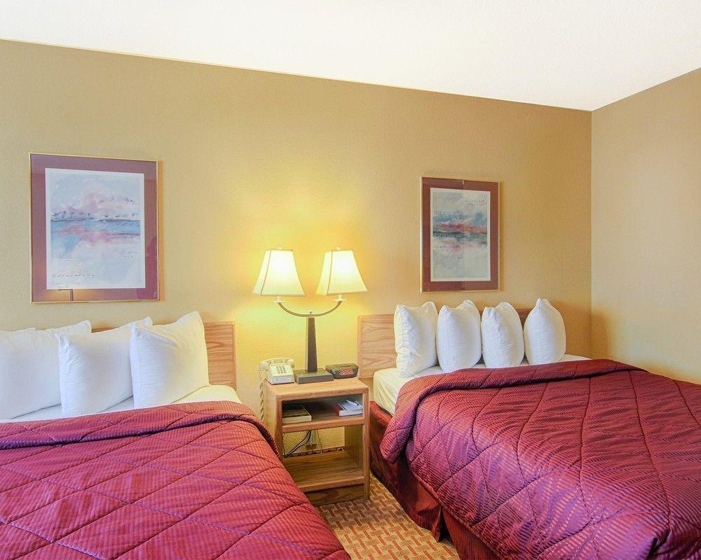 Quality Inn & Suites Wisconsin Dells Downtown - Waterparks Area Exterior photo