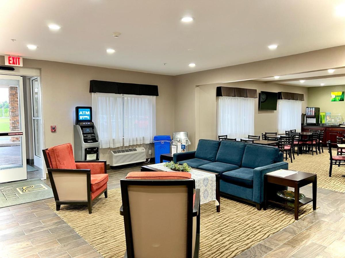 Quality Inn & Suites Wisconsin Dells Downtown - Waterparks Area Exterior photo
