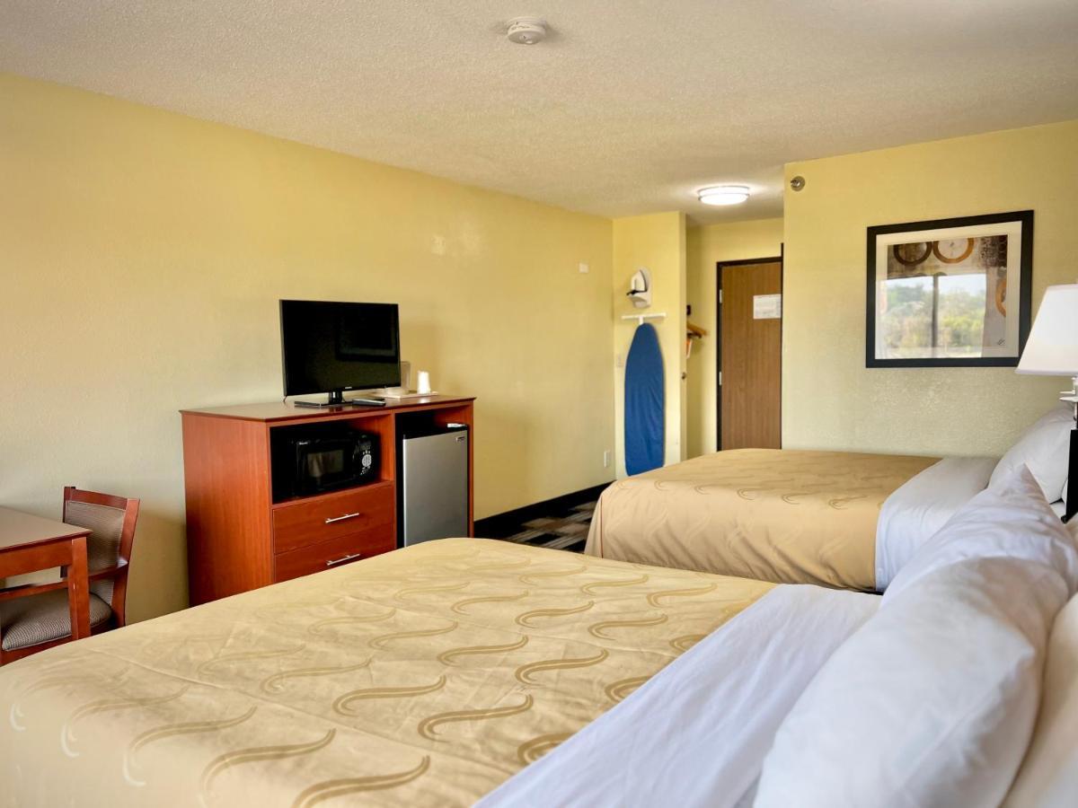 Quality Inn & Suites Wisconsin Dells Downtown - Waterparks Area Exterior photo