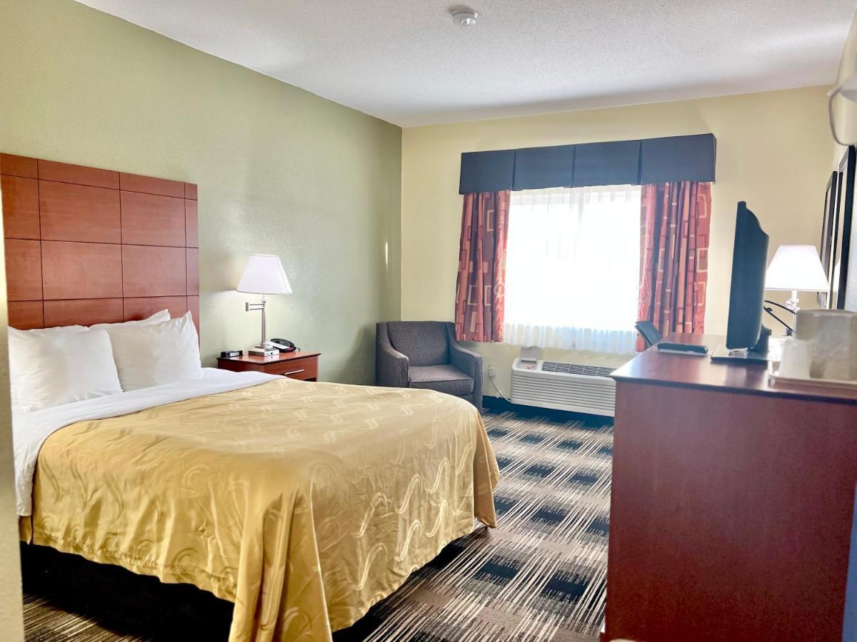 Quality Inn & Suites Wisconsin Dells Downtown - Waterparks Area Exterior photo