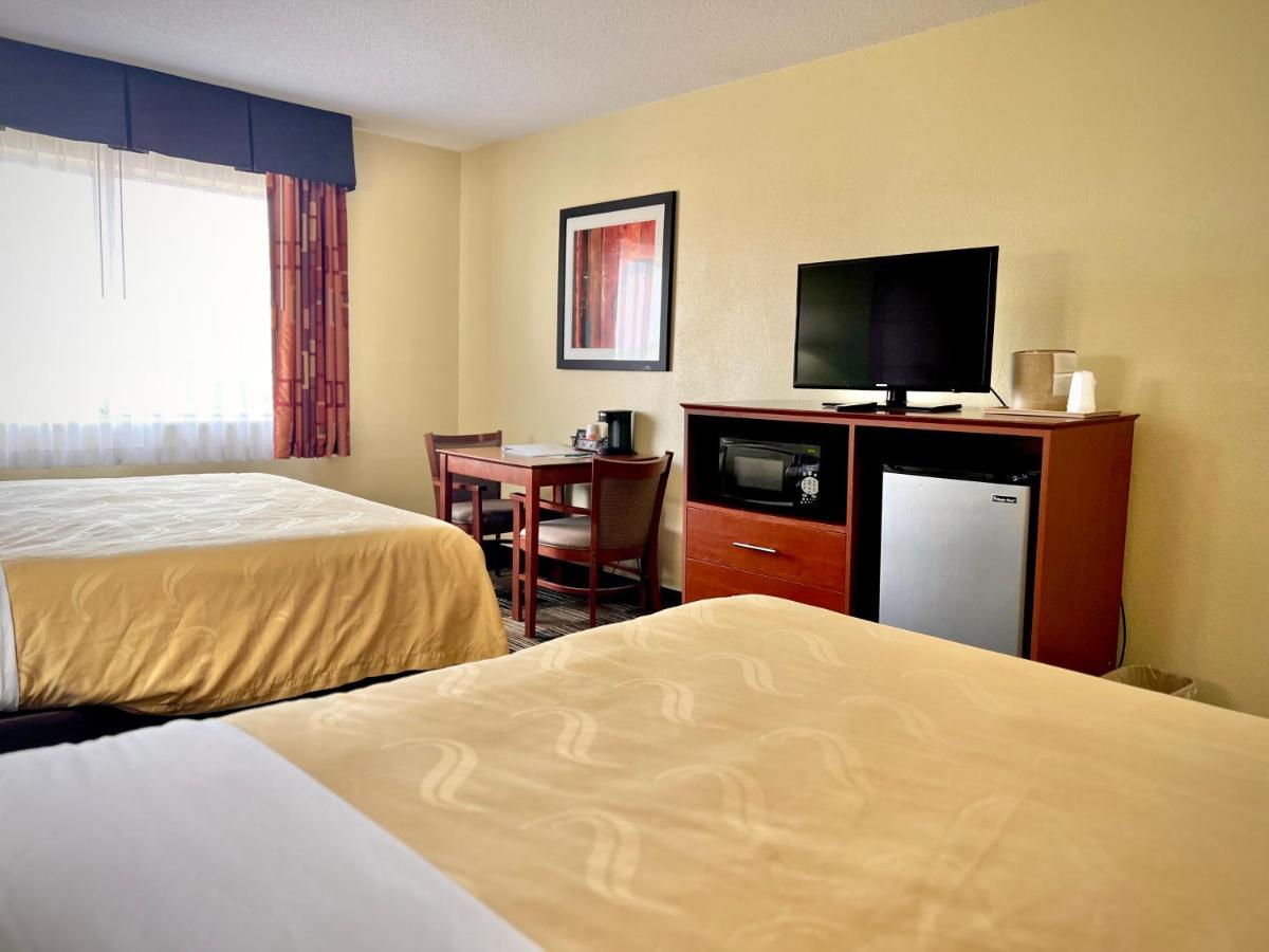 Quality Inn & Suites Wisconsin Dells Downtown - Waterparks Area Exterior photo