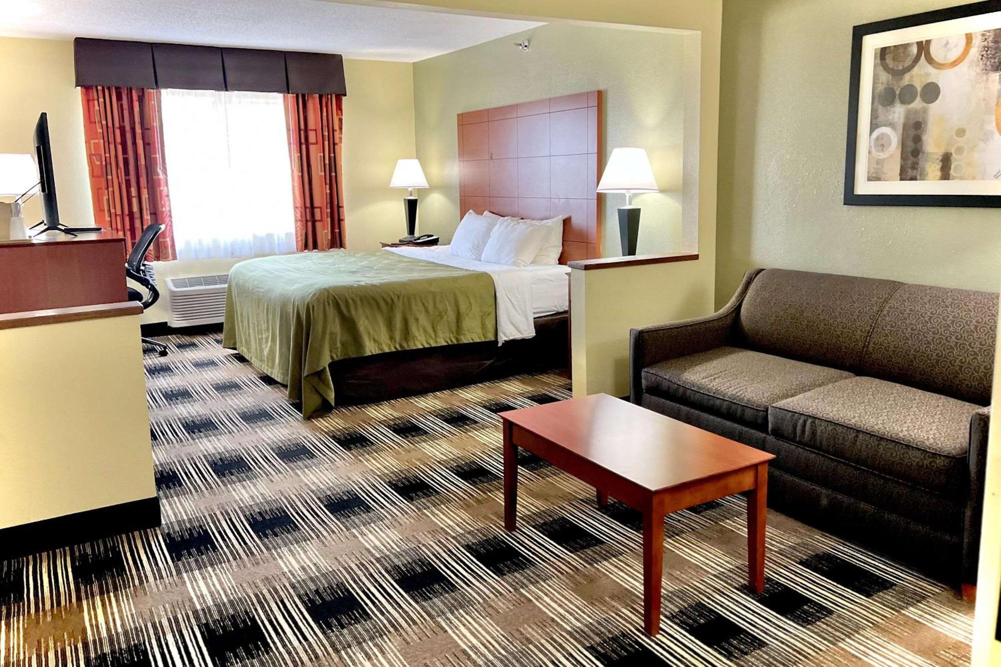 Quality Inn & Suites Wisconsin Dells Downtown - Waterparks Area Exterior photo